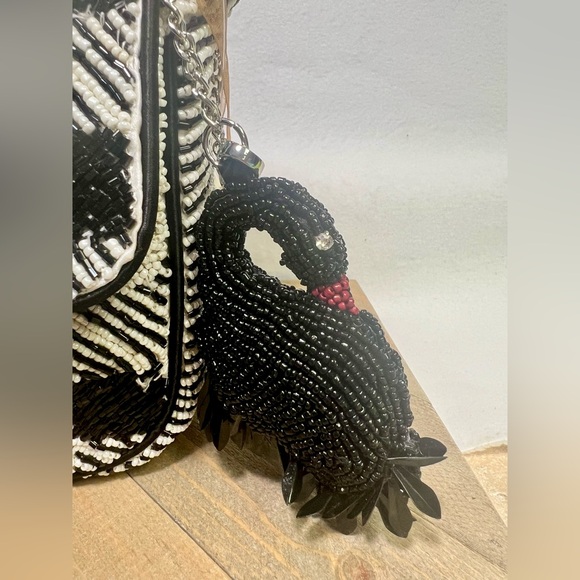 Viral Black and White Beaded Bag with Swan Charm! - Picture 10 of 12